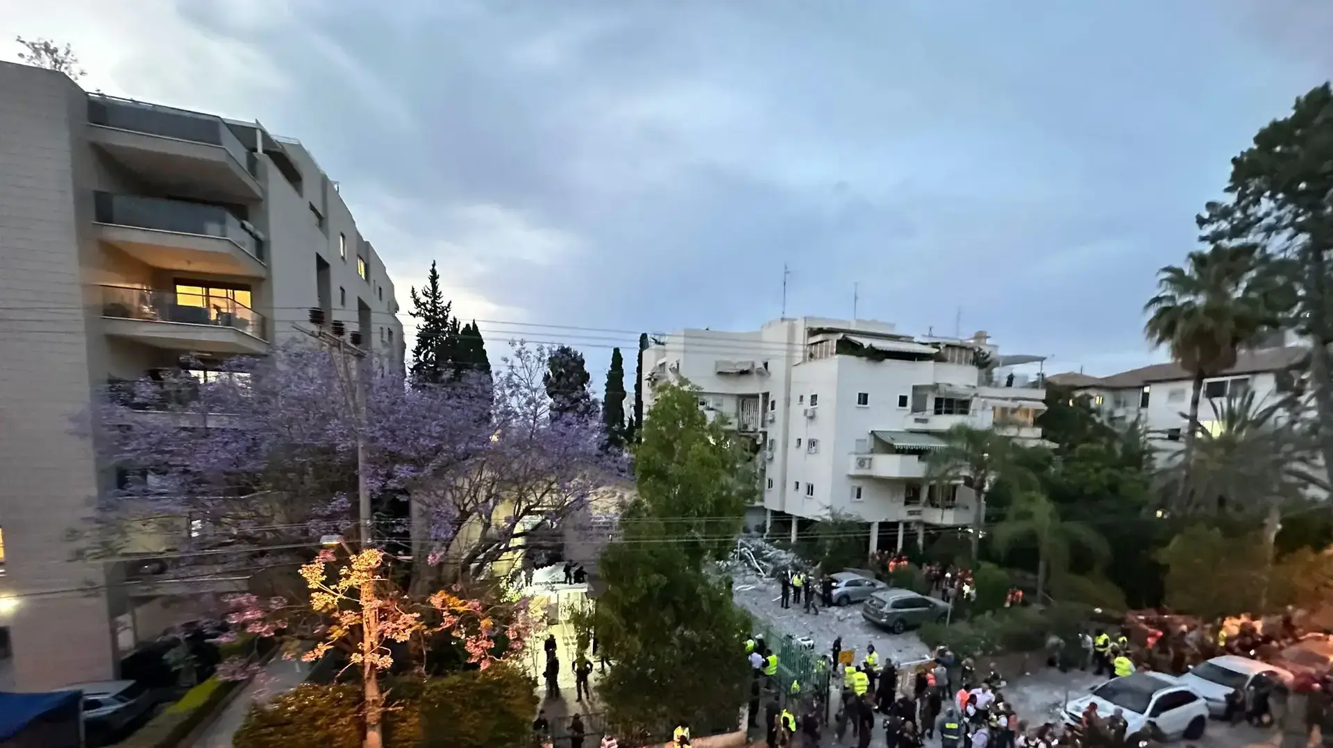 זירת נפילת רקטה על בית, רחובות, 11 במאי 2023 זירת נפילת רקטה על בית, רחובות, 11 במאי 2023