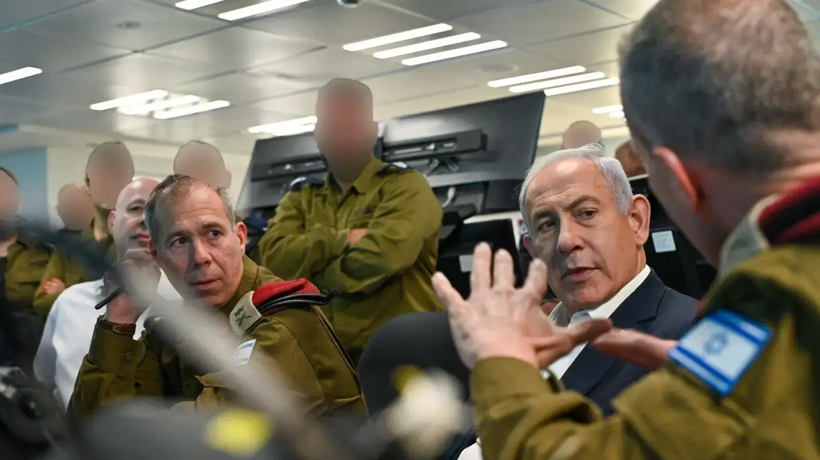 בנימין נתניהו בהערכת מצב בטחונית בנימין נתניהו בהערכת מצב בטחונית