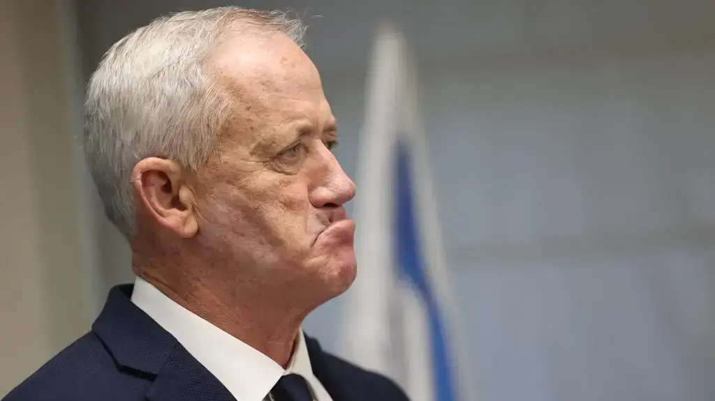 בני גנץ בישיבת סיעת המחנה הממלכתי, 15 במאי 2023 בני גנץ בישיבת סיעת המחנה הממלכתי, 15 במאי 2023