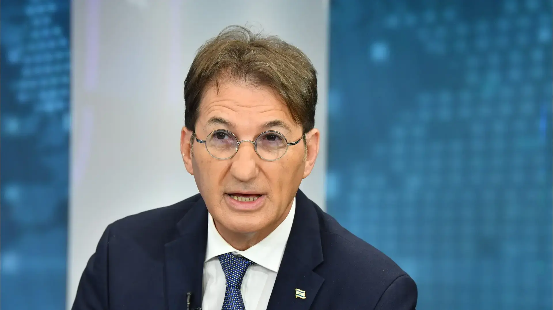 ח"כ בועז ביסמוט ממפלגת הליכוד בראיון באולפן וואלה! 18 במאי 2023 ח"כ בועז ביסמוט ממפלגת הליכוד בראיון באולפן וואלה! 18 במאי 2023