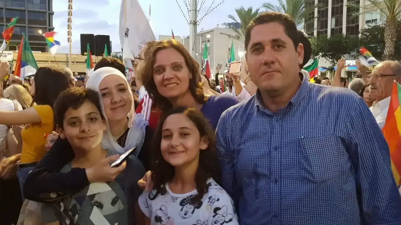 השאם בדר עם משפחתו השאם בדר עם משפחתו