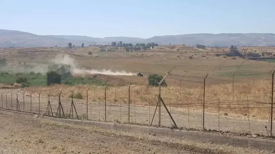 טרקטור ישראלי מעבד שדה במובלעת נהריים, 2019 טרקטור ישראלי מעבד שדה במובלעת נהריים, 2019
