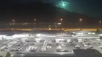 מטאור מעל קווינסלנד באוסטרליה מטאור מעל קווינסלנד באוסטרליה