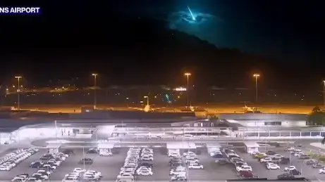 מטאור מעל קווינסלנד באוסטרליה מטאור מעל קווינסלנד באוסטרליה