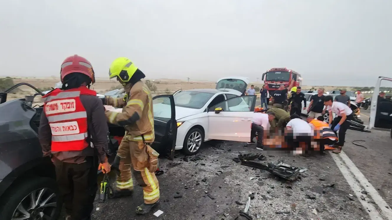 תאונת דרכים קטלנית בצומת בית הערבה, ליד ים המלח. 27 במאי 2023
תאונת דרכים קטלנית בצומת בית הערבה, ליד ים המלח. 27 במאי 2023