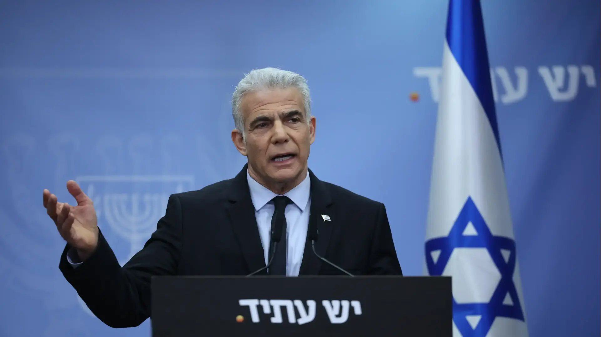 יאיר לפיד בישיבת סיעת של מפלגת יש עתיד 29 במאי 2023 יאיר לפיד בישיבת סיעת של מפלגת יש עתיד 29 במאי 2023