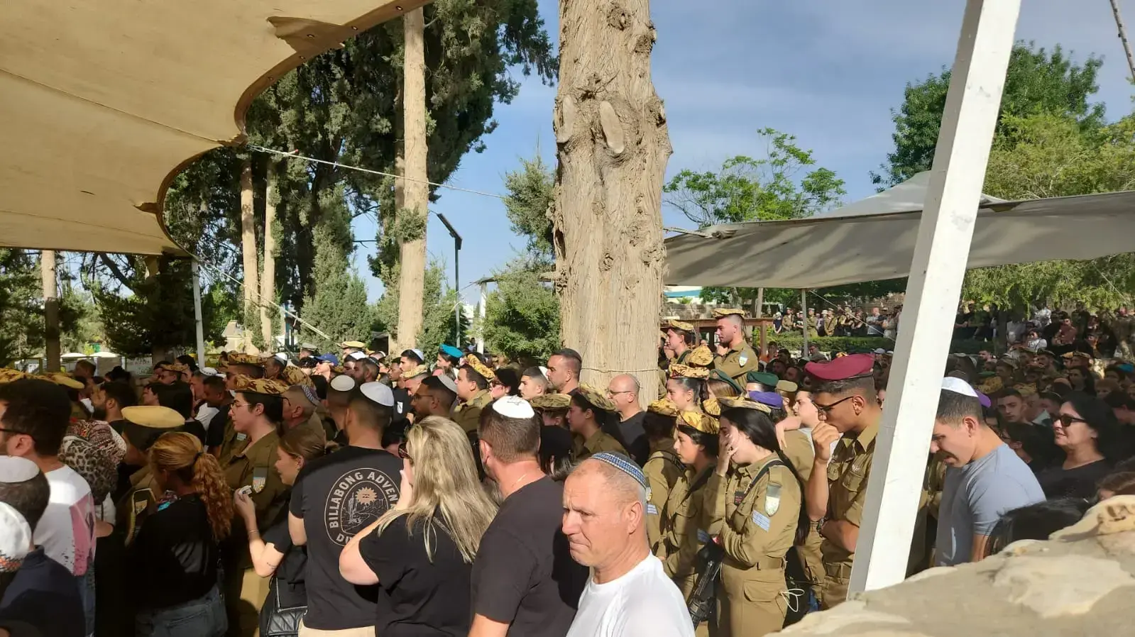 הלווית אוהד דהן, בית העלמין הצבאי אופקים. 4 ביוני 2023 הלווית אוהד דהן, בית העלמין הצבאי אופקים. 4 ביוני 2023