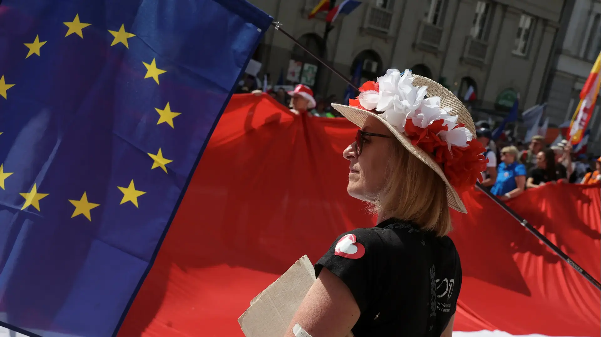 A woman takes part in a march on the 34th anniversary of the first democratic elections in postwar Poland, in Warsaw, Poland, June 4, 2023. REUTERS/Kacper Pempel
A woman takes part in a march on the 34th anniversary of the first democratic elections in postwar Poland, in Warsaw, Poland, June 4, 2023. REUTERS/Kacper Pempel
