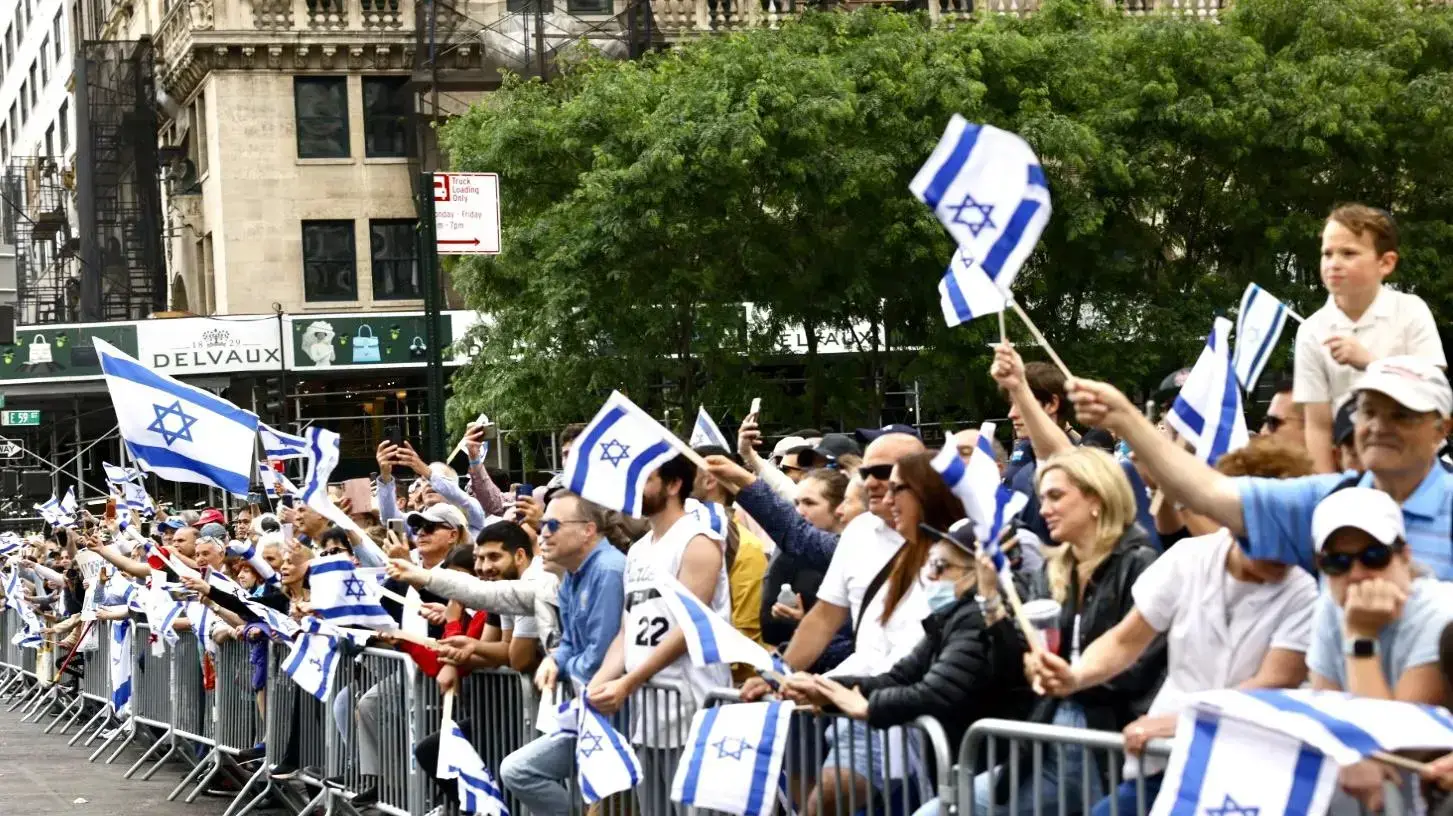עשרות אלפים חוגגים בניו יורק לציון 75 שנה לישראל במצעד השנתי של ארגון JCRC-NY.
4 ביוני 2023 עשרות אלפים חוגגים בניו יורק לציון 75 שנה לישראל במצעד השנתי של ארגון JCRC-NY.
4 ביוני 2023
