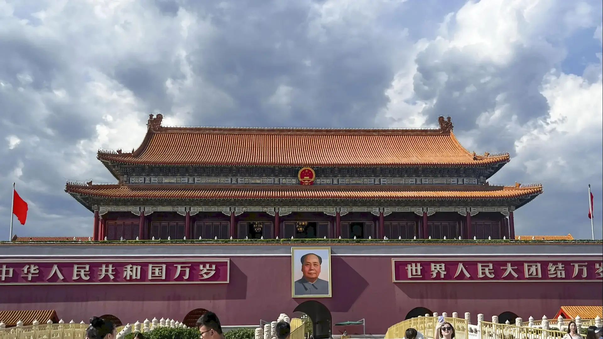 Tourists visit Tiananmen Square in Beijing on June 2, 2023, two days ahead of the 34th anniversary of the military crackdown on pro-democracy demonstrators. (Kyodo) ==Kyodo NO USE JAPAN
Tourists visit Tiananmen Square in Beijing on June 2, 2023, two days ahead of the 34th anniversary of the military crackdown on pro-democracy demonstrators. (Kyodo) ==Kyodo NO USE JAPAN