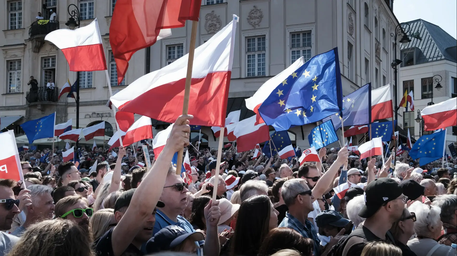 Pro-democratic march in Warsaw gathered up to 500k participants (according to organisers), led by Donald Tusk, former Prime Minister of Poland and President of the European Council - and a leader of democratic opposition in Poland. The march took place as an anniversary of 1st democratic elections in Poland od June 4th 1989. Warsaw, Poland, on June 4th 2023. (Photo by Piotr Lapinski/NurPhoto)NO USE FRANCE
Pro-democratic march in Warsaw gathered up to 500k participants (according to organisers), led by Donald Tusk, former Prime Minister of Poland and President of the European Council - and a leader of democratic opposition in Poland. The march took place as an anniversary of 1st democratic elections in Poland od June 4th 1989. Warsaw, Poland, on June 4th 2023. (Photo by Piotr Lapinski/NurPhoto)NO USE FRANCE