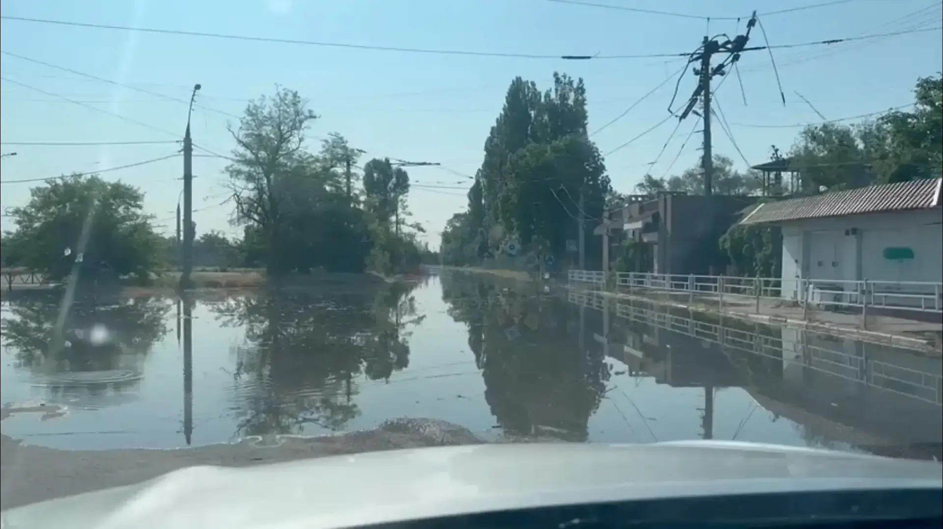 A general view of a flooded area, after the Nova Kakhovka dam breached, in Kherson region, Ukraine in this picture obtained from social media on June 6, 2023. Courtesy of Oleksandr Vlasov/via REUTERS THIS IMAGE HAS BEEN SUPPLIED BY A THIRD PARTY. MANDATORY CREDIT.
A general view of a flooded area, after the Nova Kakhovka dam breached, in Kherson region, Ukraine in this picture obtained from social media on June 6, 2023. Courtesy of Oleksandr Vlasov/via REUTERS THIS IMAGE HAS BEEN SUPPLIED BY A THIRD PARTY. MANDATORY CREDIT.