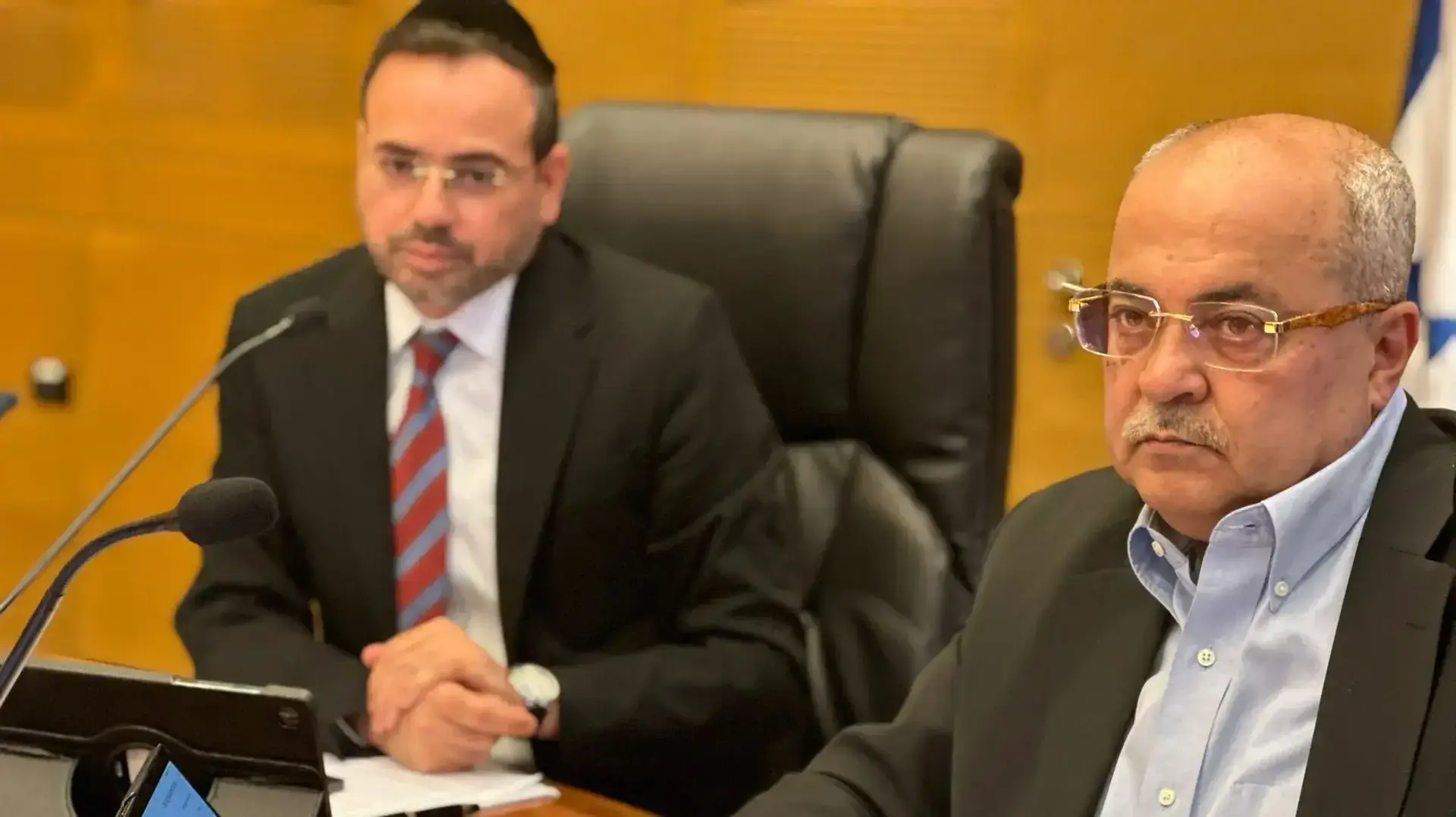 ח"כ אחמד טיבי
ח"כ אחמד טיבי