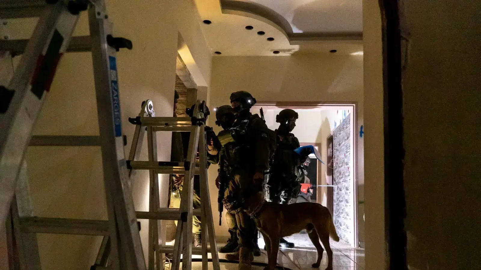 הריסת בית המחבל שביצע את פיגוע המטענים בירושלים, 8 ביוני 2023. הריסת בית המחבל שביצע את פיגוע המטענים בירושלים, 8 ביוני 2023.