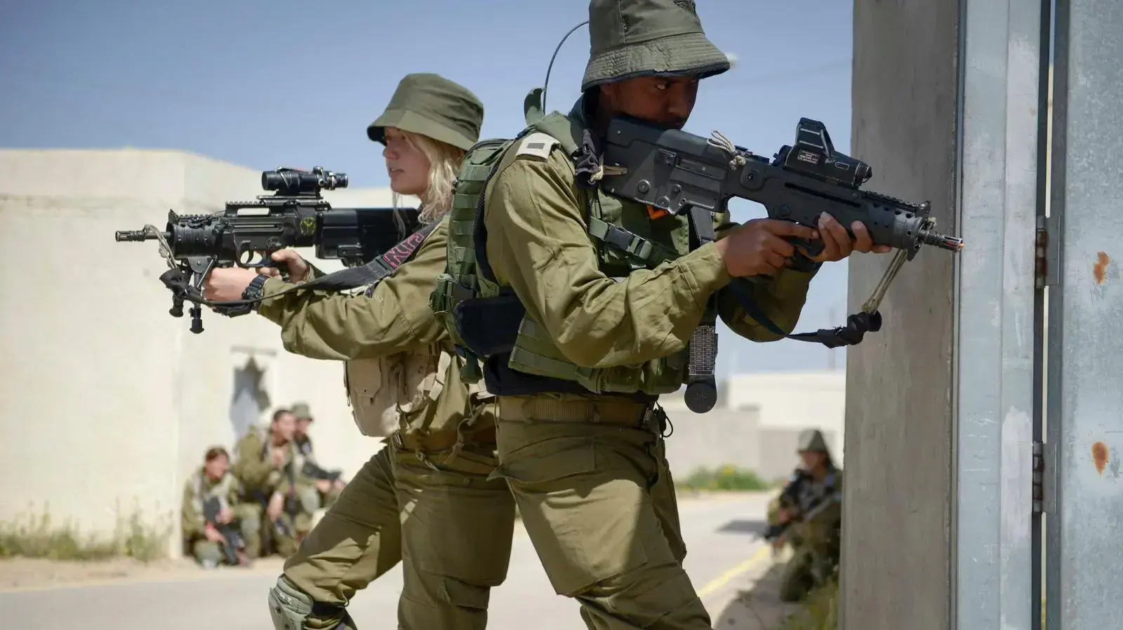 חיילי צה"ל בגדודים מעורבים חיילי צה"ל בגדודים מעורבים