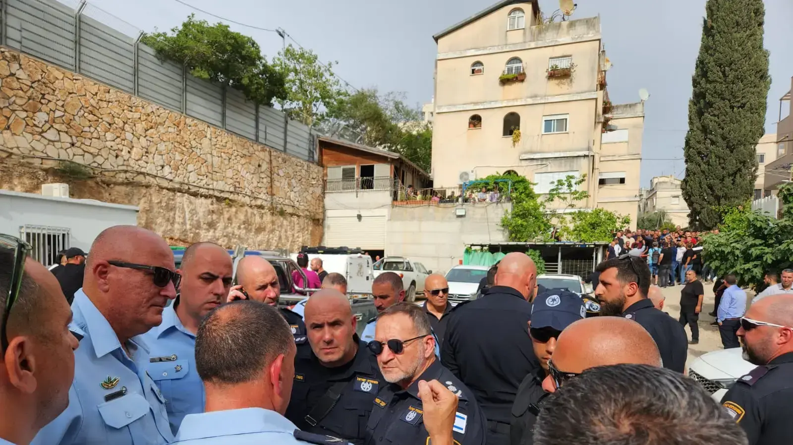 מפכ״ל המשטרה קובי שבתאי בזירת הירי ביפיע מפכ״ל המשטרה קובי שבתאי בזירת הירי ביפיע