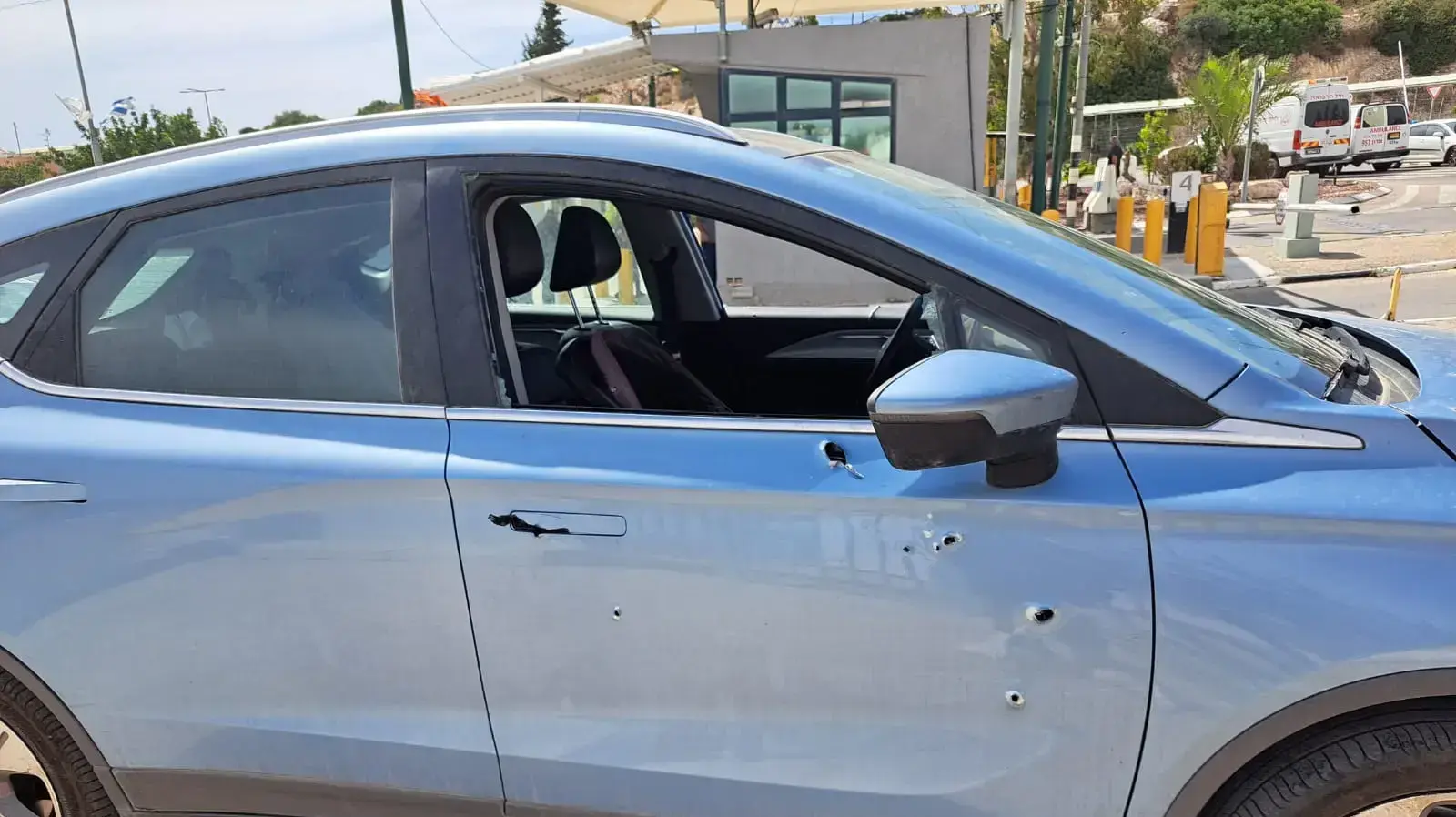 פיגוע ירי לעבר רכב ישראלי, מעבר ריחן, 13 ביוני 2023 פיגוע ירי לעבר רכב ישראלי, מעבר ריחן, 13 ביוני 2023