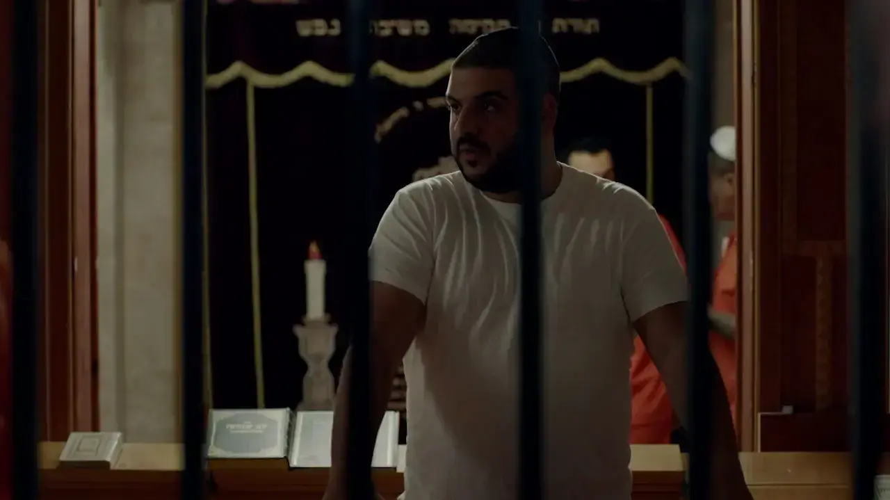 "השוטרים" "השוטרים"