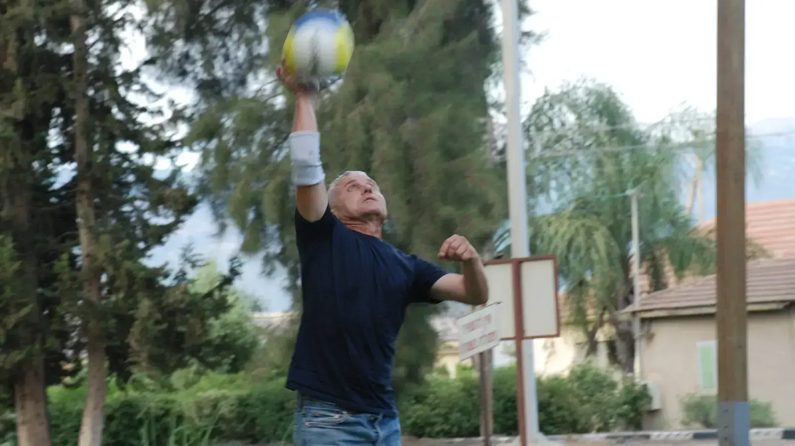 רוני גלבוע רוני גלבוע