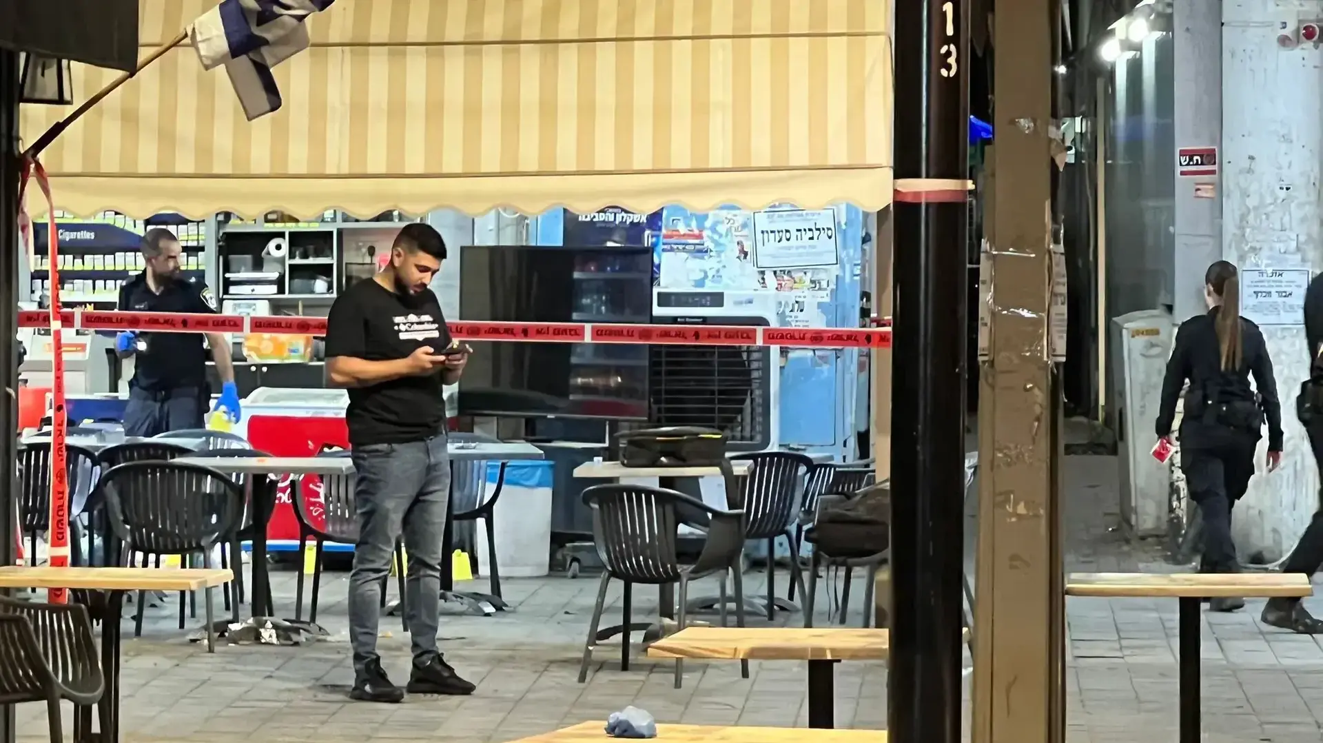 זירת הירי באשקלון שבה נרצח מקורב לראש ארגון הפשע שלום דומרני זירת הירי באשקלון שבה נרצח מקורב לראש ארגון הפשע שלום דומרני