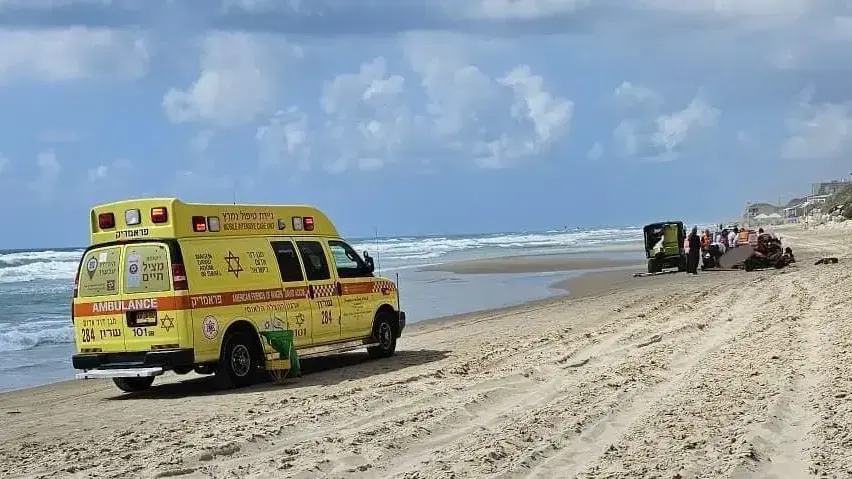 זירת הטביעה בחוף נתניה, 18 ביוני 2023 זירת הטביעה בחוף נתניה, 18 ביוני 2023