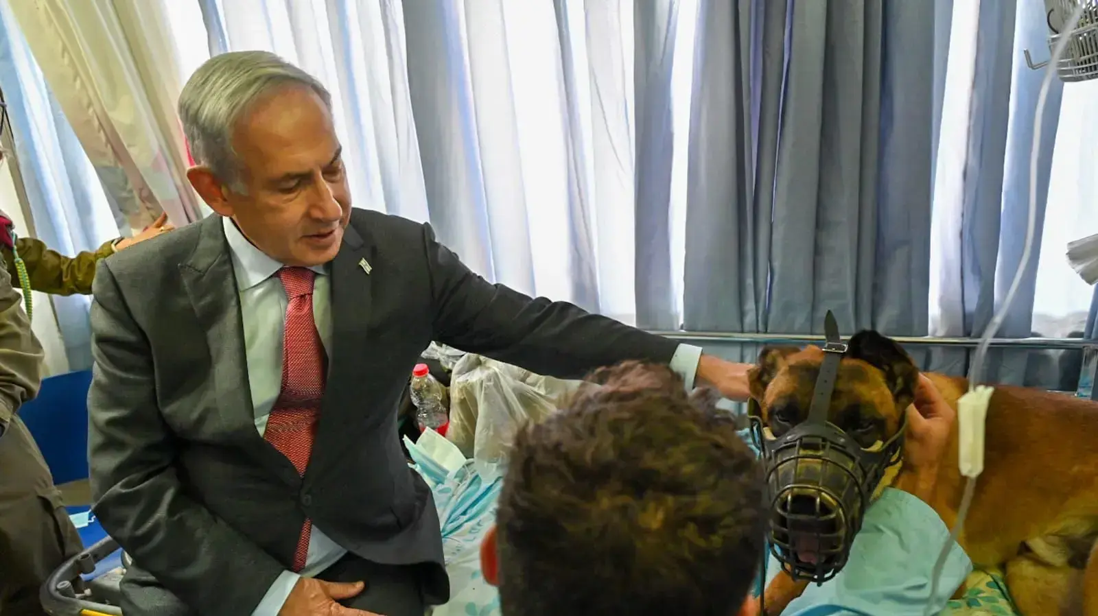 נתניהו ביקר את לוחמי יחידת המסתערבים של מג"ב איו"ש ולוחמי צה"ל אשר נפצעו הבוקר בגזרת ג'נין 19 ביוני 2023 נתניהו ביקר את לוחמי יחידת המסתערבים של מג"ב איו"ש ולוחמי צה"ל אשר נפצעו הבוקר בגזרת ג'נין 19 ביוני 2023