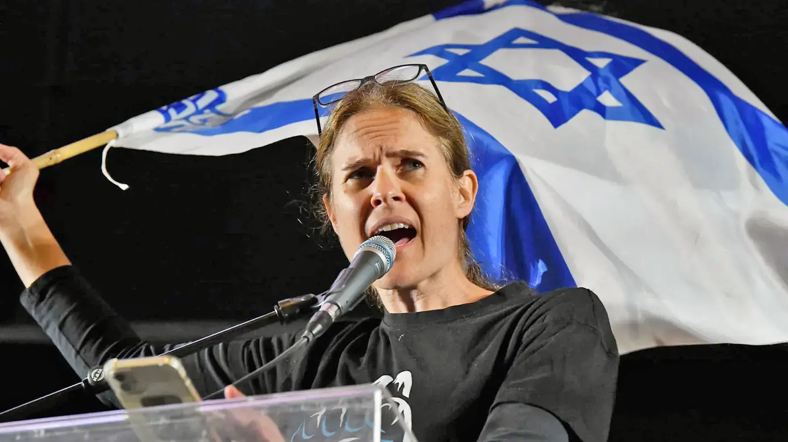 שקמה ברסלר,הפגנה נגד המהפכה המשפטית, קפלן ת"א, 20 במאי 2023