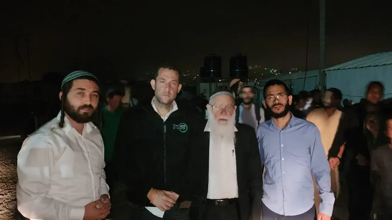 ראש מועצת שומרון יוסי דגן ביישוב אביתר, לאחר הפיגוע בעלי, 21 ביוני 2023 ראש מועצת שומרון יוסי דגן ביישוב אביתר, לאחר הפיגוע בעלי, 21 ביוני 2023