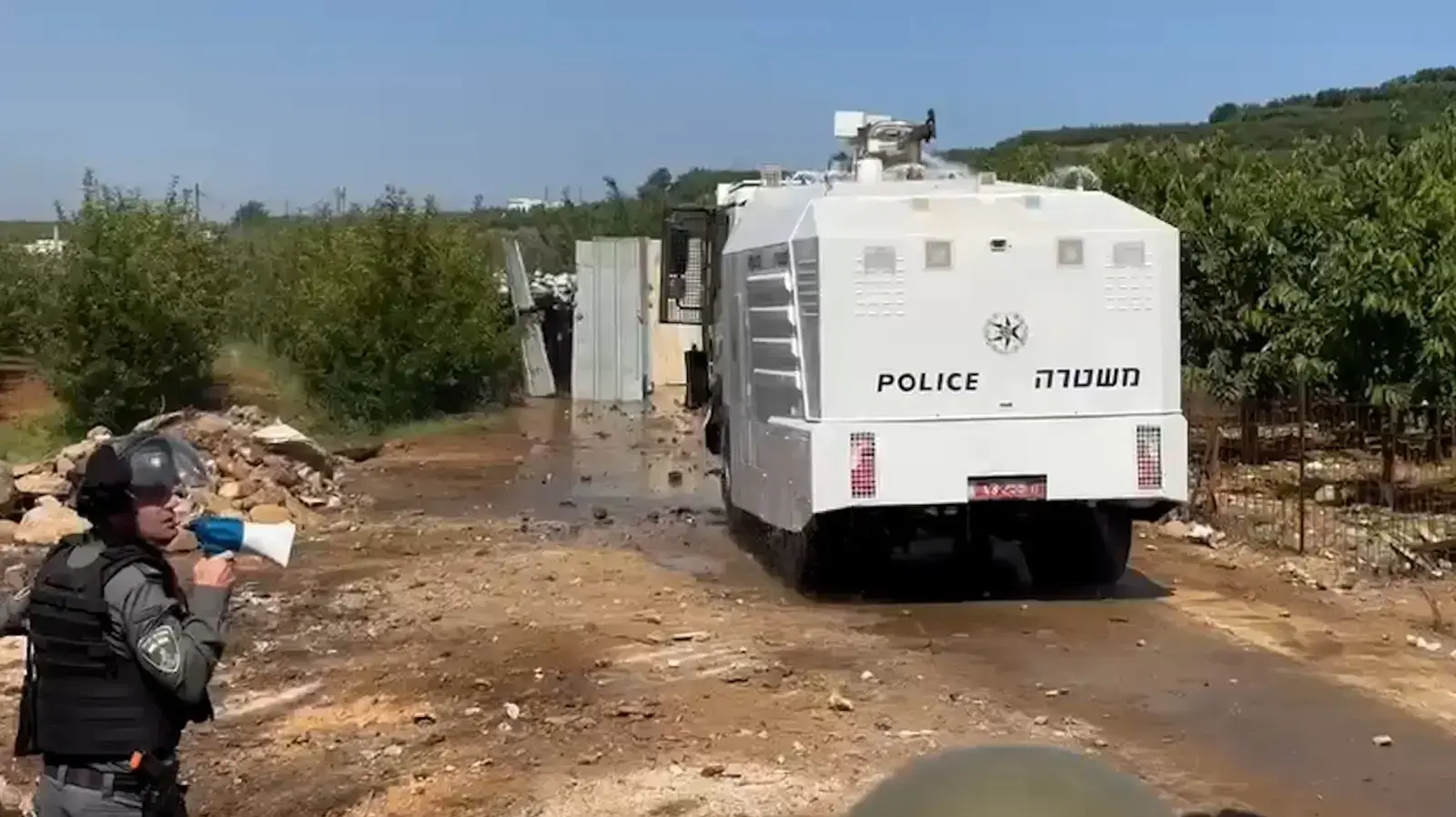 הפרות סדר של דרוזים המתנגדים לעבודות להקמת הטורבינות בצפון הגולן הפרות סדר של דרוזים המתנגדים לעבודות להקמת הטורבינות בצפון הגולן