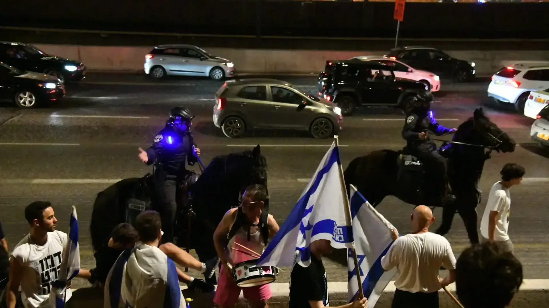 הפגנה נגד המהפכה המשפטית, נתיבי איילון, תל אביב. 24 ביוני 2023 הפגנה נגד המהפכה המשפטית, נתיבי איילון, תל אביב. 24 ביוני 2023