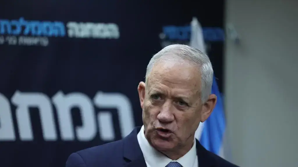בני גנץ בישיבת סיעת המחנה הממלכתי, 26 ביוני 2023 בני גנץ בישיבת סיעת המחנה הממלכתי, 26 ביוני 2023