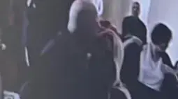 שרה נתניהו וארנון מילצ'ן מחובקים באולם בברייטון במהלך עדותו בתיקי נתניהו שרה נתניהו וארנון מילצ'ן מחובקים באולם בברייטון במהלך עדותו בתיקי נתניהו