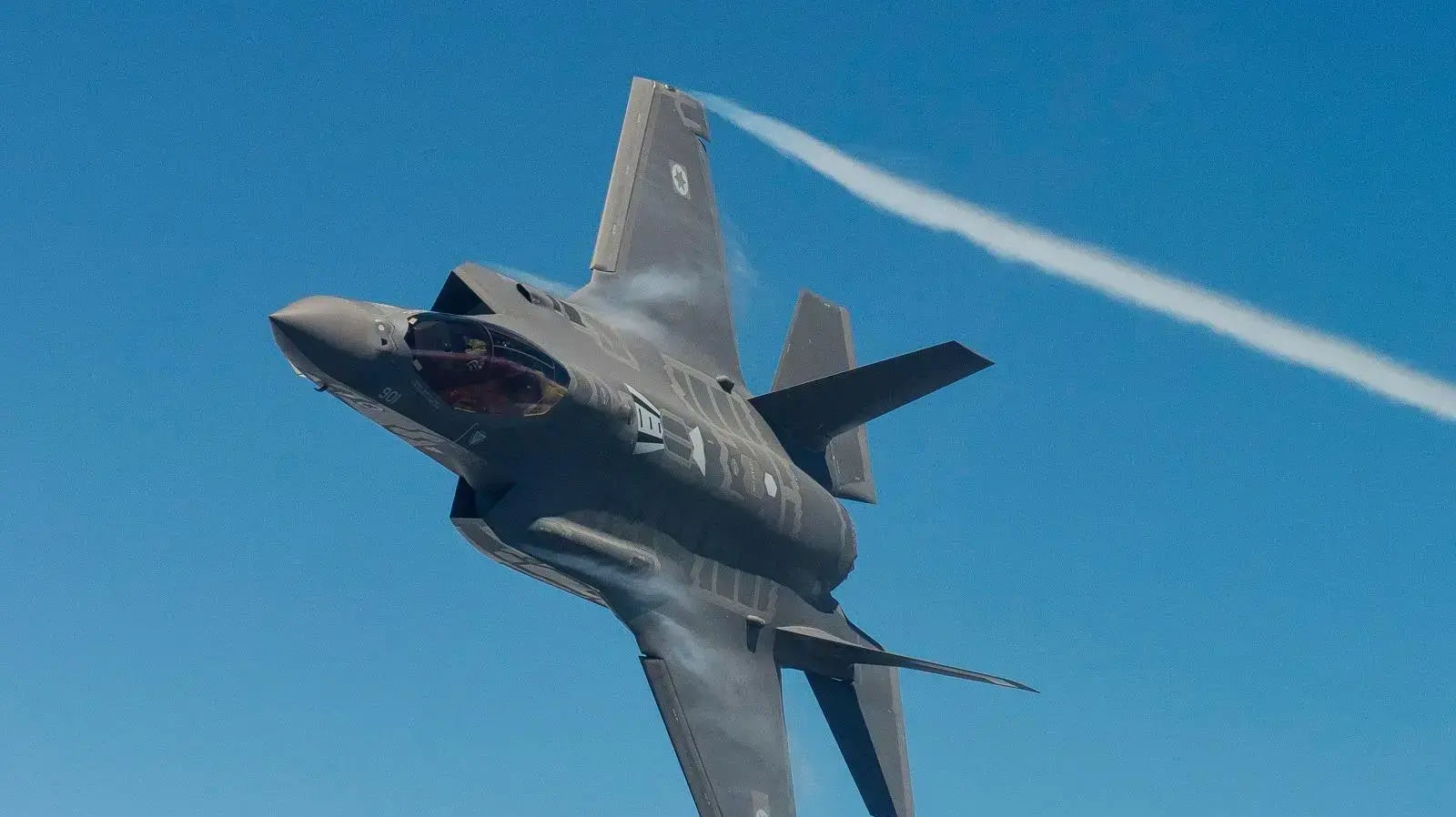 מטוס ה"אדיר" (F35) מטוס ה"אדיר" (F35)