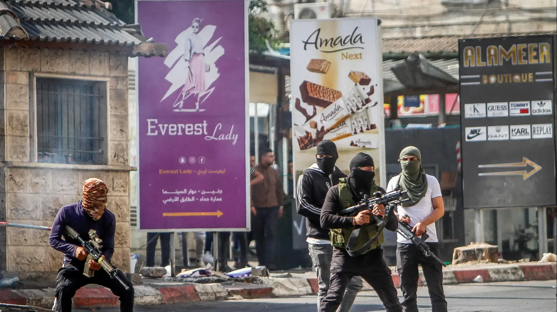 חמושים פלסטינים במהלך פעילות כוחות צה"ל, ג'נין, 3 ביולי 2023 חמושים פלסטינים במהלך פעילות כוחות צה"ל, ג'נין, 3 ביולי 2023