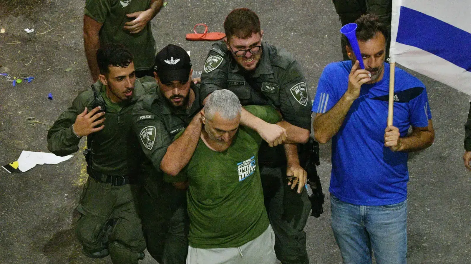 הפגנה נגד המהפכה המשפטית, נתב"ג. 03 ביולי 2023 הפגנה נגד המהפכה המשפטית, נתב"ג. 03 ביולי 2023