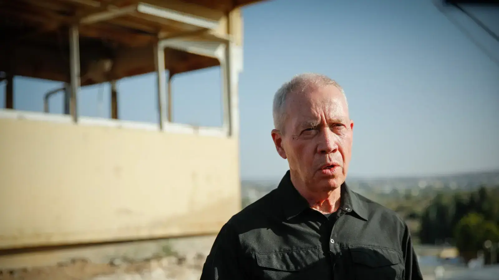 שר הביטחון יואב גלנט בביקור במוצב ליד ג'נין. 5 ביולי 2023
שר הביטחון יואב גלנט בביקור במוצב ליד ג'נין. 5 ביולי 2023