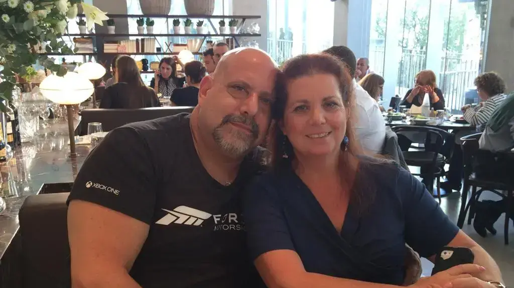 בילי אוסטרו עם אשתו תמירה בילי אוסטרו עם אשתו תמירה