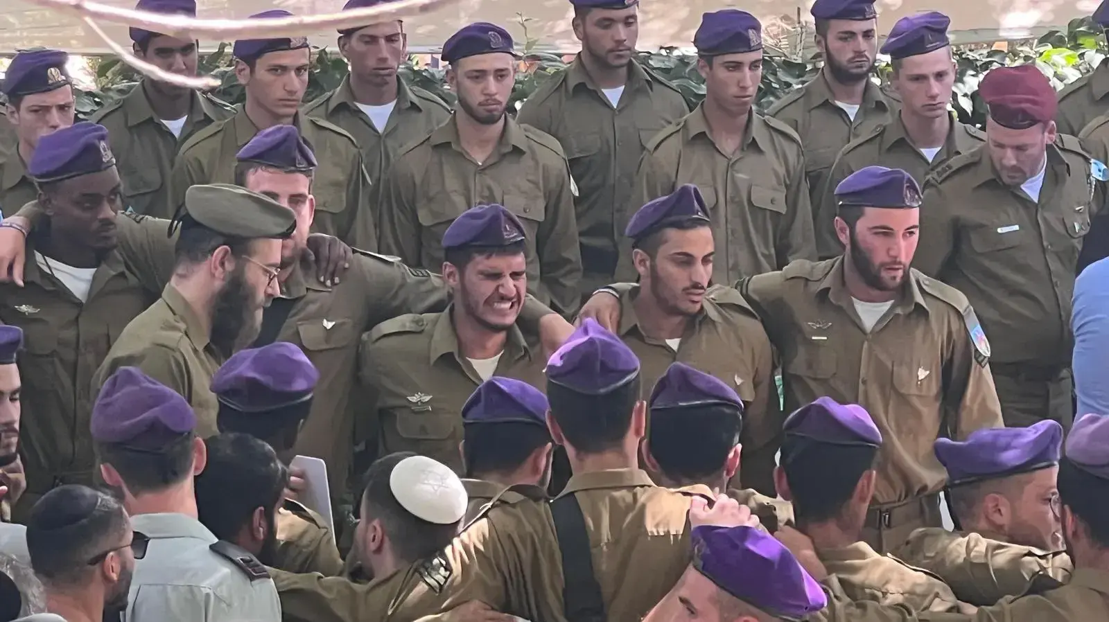 הלוויתו של שילה אמיר בן ה-22 שנהרג בפיגוע בקדומים, 7 ביולי 2023 הלוויתו של שילה אמיר בן ה-22 שנהרג בפיגוע בקדומים, 7 ביולי 2023