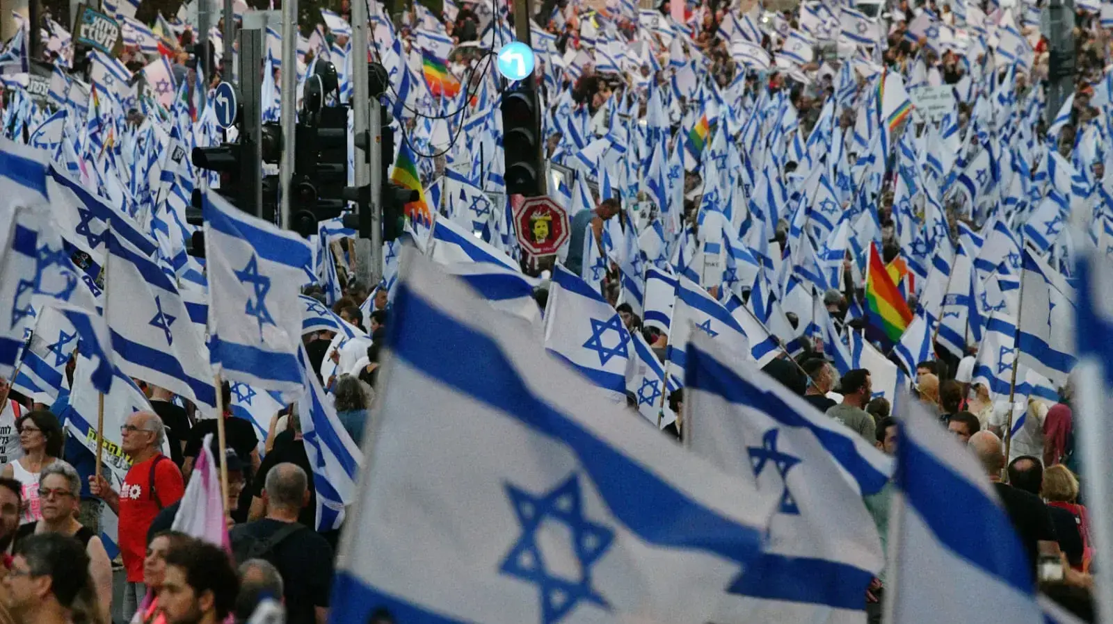 הפגנות נגד המהפכה המשפטית בתל אביב, שבוע 27. 08 ביולי 2023 הפגנות נגד המהפכה המשפטית בתל אביב, שבוע 27. 08 ביולי 2023