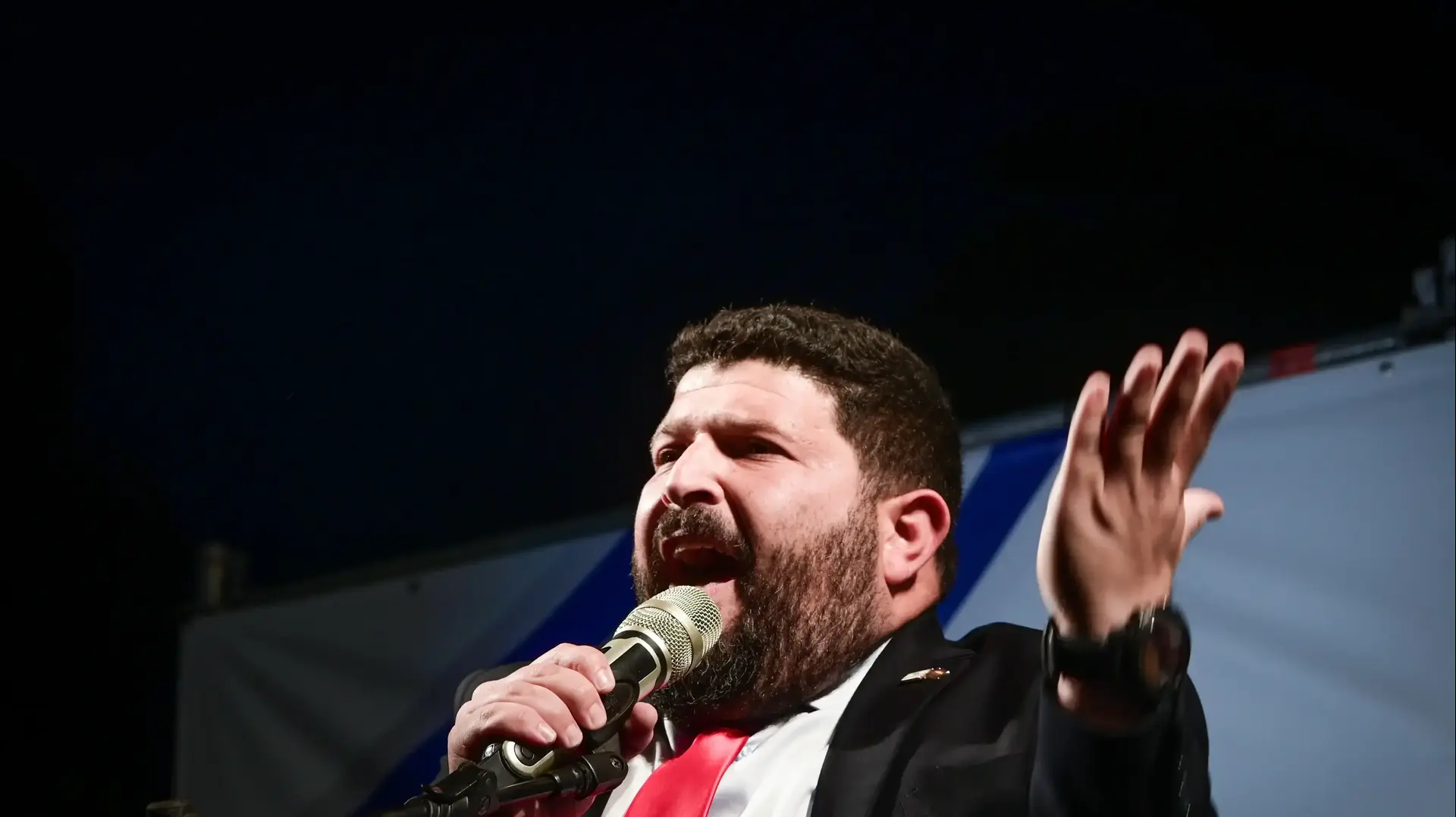חבר הכנסת אלמוג כהן (עוצמה יהודית) בעצרת תמיכה במהפכה המשפטית שמובילה הממשלה

1 ביוני 2023