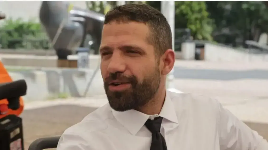 עו"ד חן פלצ'י, מייצג את אילי הרשקו שהוגש נגדו כתב אישום על ייצור מטעני חבלה עו"ד חן פלצ'י, מייצג את אילי הרשקו שהוגש נגדו כתב אישום על ייצור מטעני חבלה