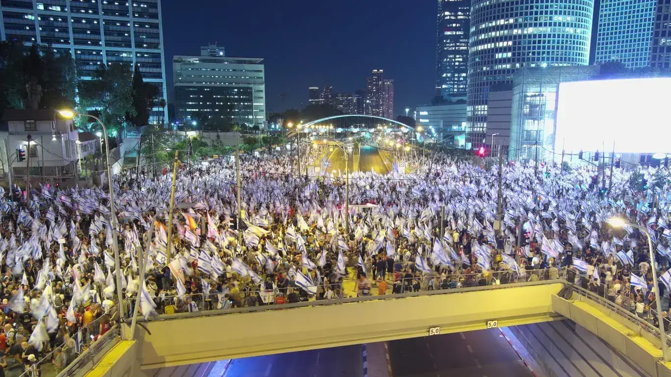הפגנות נגד הרפורמה המשפטית בקפלן, תל אביב כחלק מיום השיבוש 11 ביולי 2023 הפגנות נגד הרפורמה המשפטית בקפלן, תל אביב כחלק מיום השיבוש 11 ביולי 2023