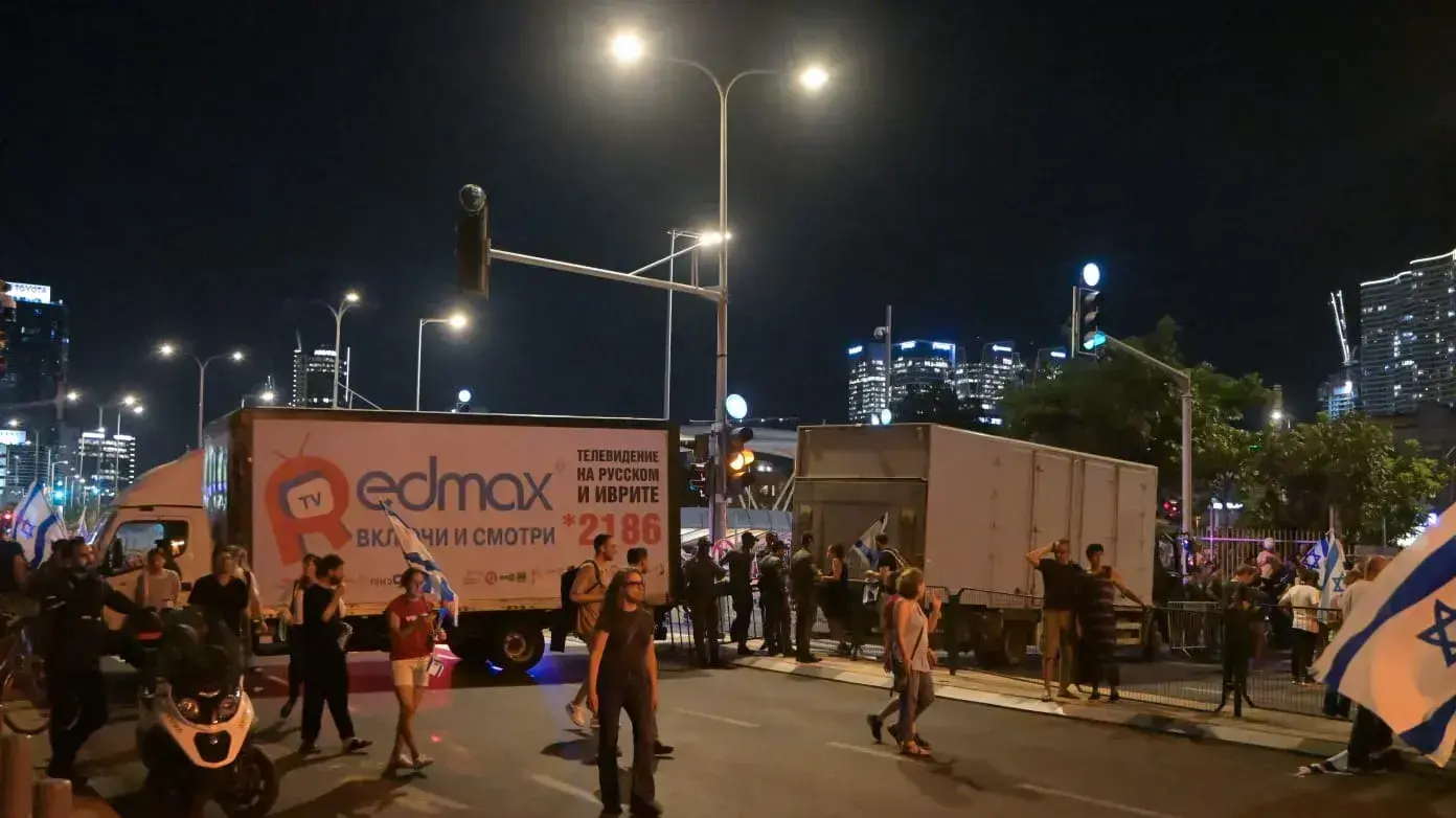 הפגנות נגד הרפורמה המשפטית בקפלן, תל אביב כחלק מיום השיבוש 11 ביולי 2023 הפגנות נגד הרפורמה המשפטית בקפלן, תל אביב כחלק מיום השיבוש 11 ביולי 2023