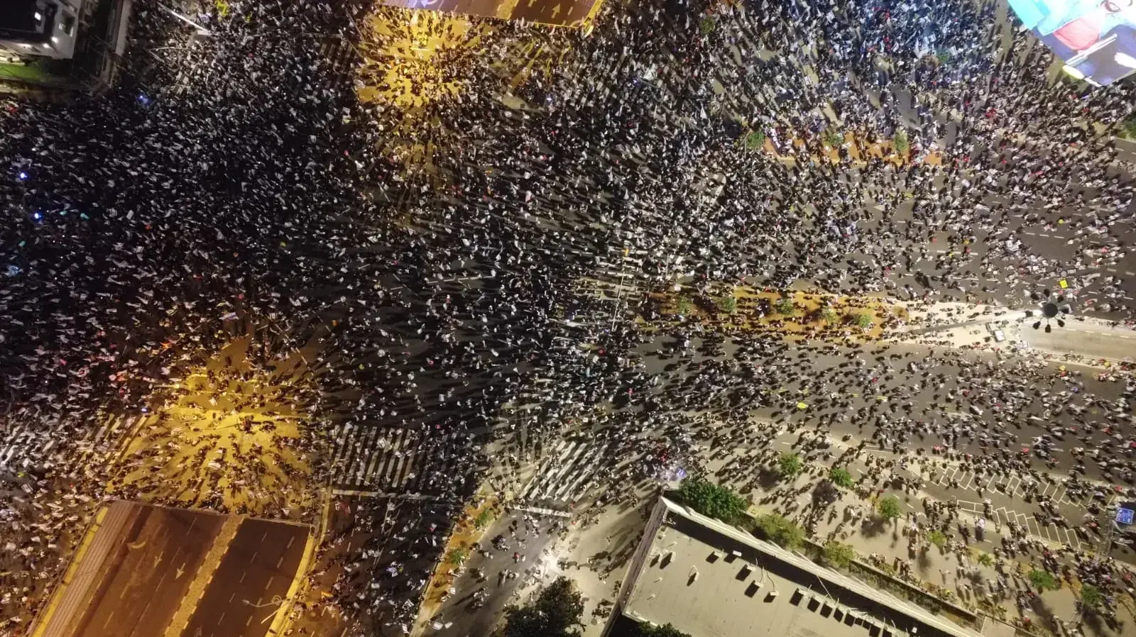 הפגנות נגד הרפורמה המשפטית בקפלן, תל אביב כחלק מיום השיבוש 11 ביולי 2023 הפגנות נגד הרפורמה המשפטית בקפלן, תל אביב כחלק מיום השיבוש 11 ביולי 2023