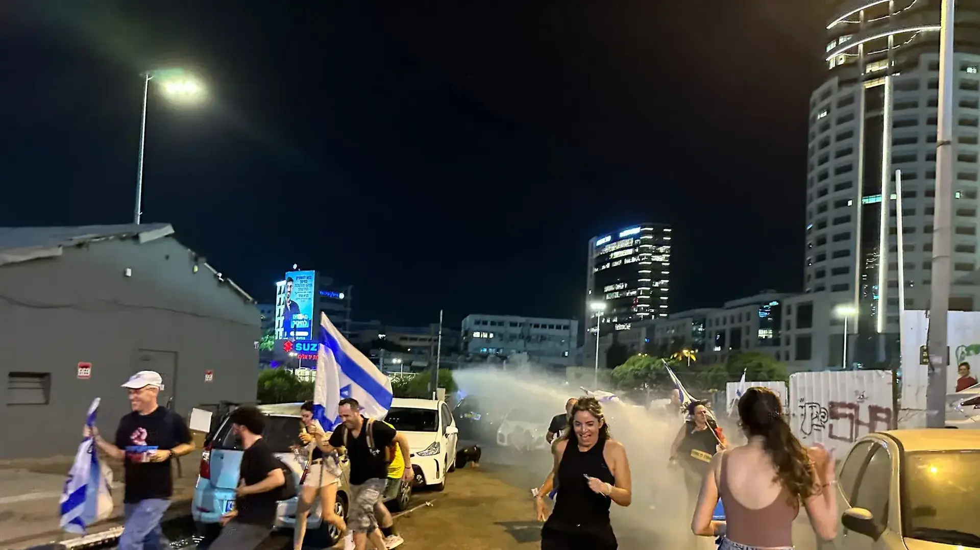 הפגנות נגד הרפורמה המשפטית בצומת קפלן כחלק מיום השיבוש 11 ביולי 2023 הפגנות נגד הרפורמה המשפטית בצומת קפלן כחלק מיום השיבוש 11 ביולי 2023