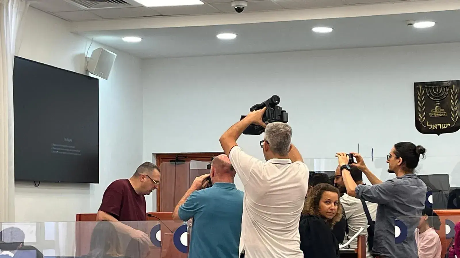 אודי הירש העיד במשפט נתניהו: "קיבלנו פקודה בלתי חוקית בעליל" 12 ביולי 2023 אודי הירש העיד במשפט נתניהו: "קיבלנו פקודה בלתי חוקית בעליל" 12 ביולי 2023