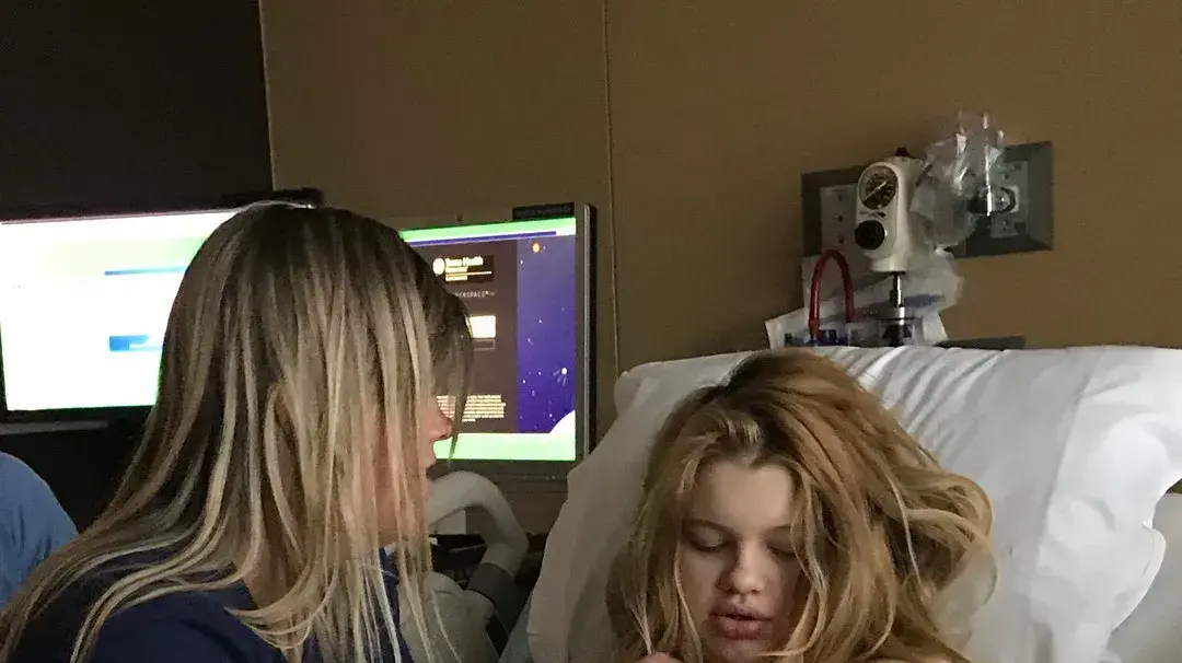 מאדי ילדה את בתה אוורלי בגיל 14 מאדי ילדה את בתה אוורלי בגיל 14