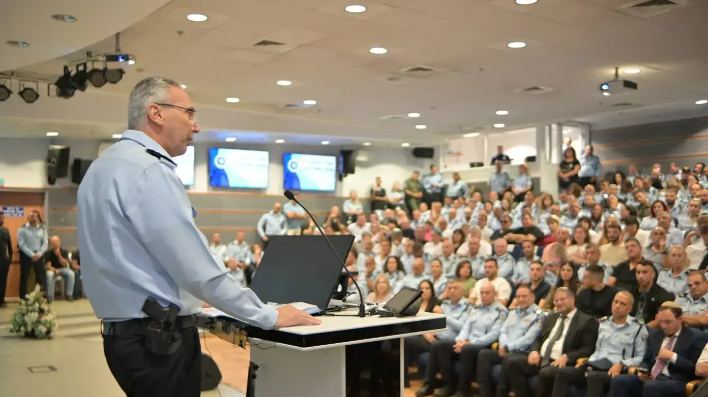 עמי אשד בטקס חילופי מפקד מחוז תל אביב של המשטרה, 19 ביולי 2023 עמי אשד בטקס חילופי מפקד מחוז תל אביב של המשטרה, 19 ביולי 2023