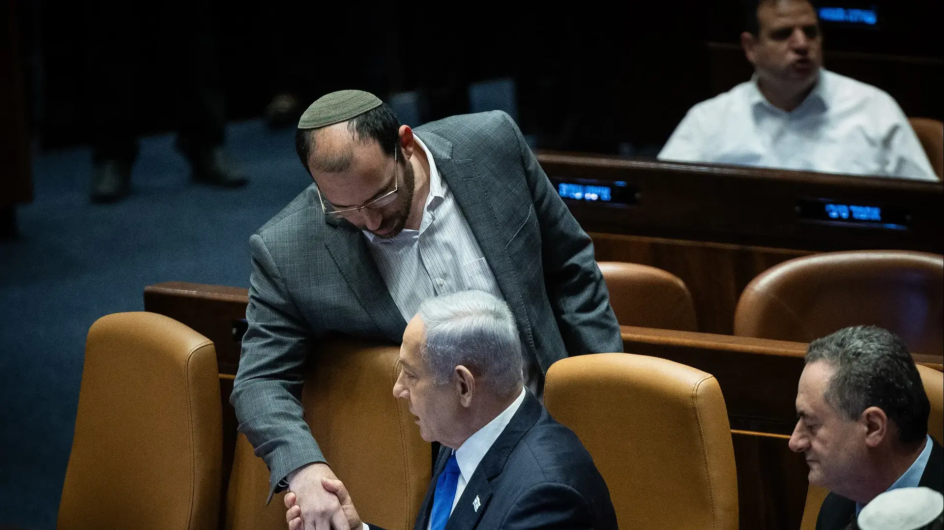 בנימין נתניהו, שמחה רוטמן, הצבעה על ביטול עילת הסבירות, כנסת, 24 ביולי 2023 בנימין נתניהו, שמחה רוטמן, הצבעה על ביטול עילת הסבירות, כנסת, 24 ביולי 2023