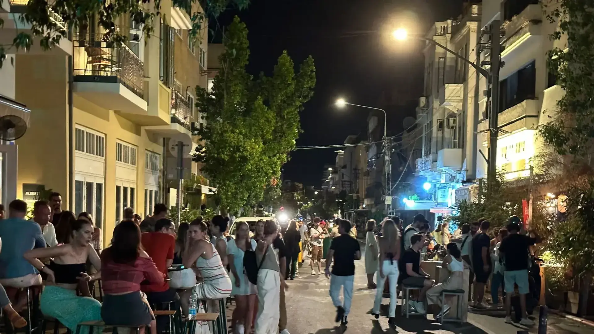 מבלים בברים ומסעדות בתל אביב, ערב תשעה באב. 26 ביולי 2023 מבלים בברים ומסעדות בתל אביב, ערב תשעה באב. 26 ביולי 2023